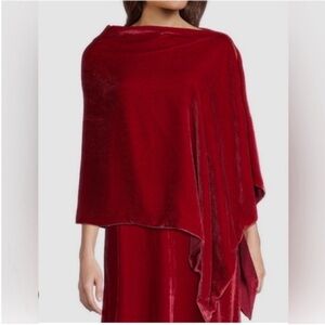 NWT Eileen Fisher Velvet/Silk
Poncho In Red Scarlet